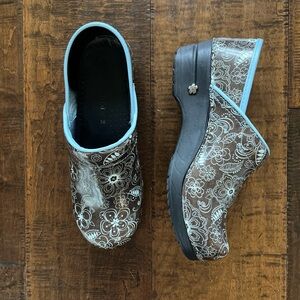 Koi by Sanita brown and blue leather floral pattern professional clogs